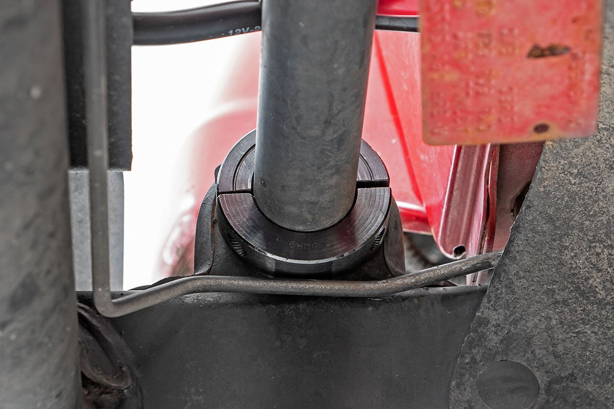 Jeep Wrangler TJ Sway Bar Clamp Kit - Front - Rough Country - '97-'06